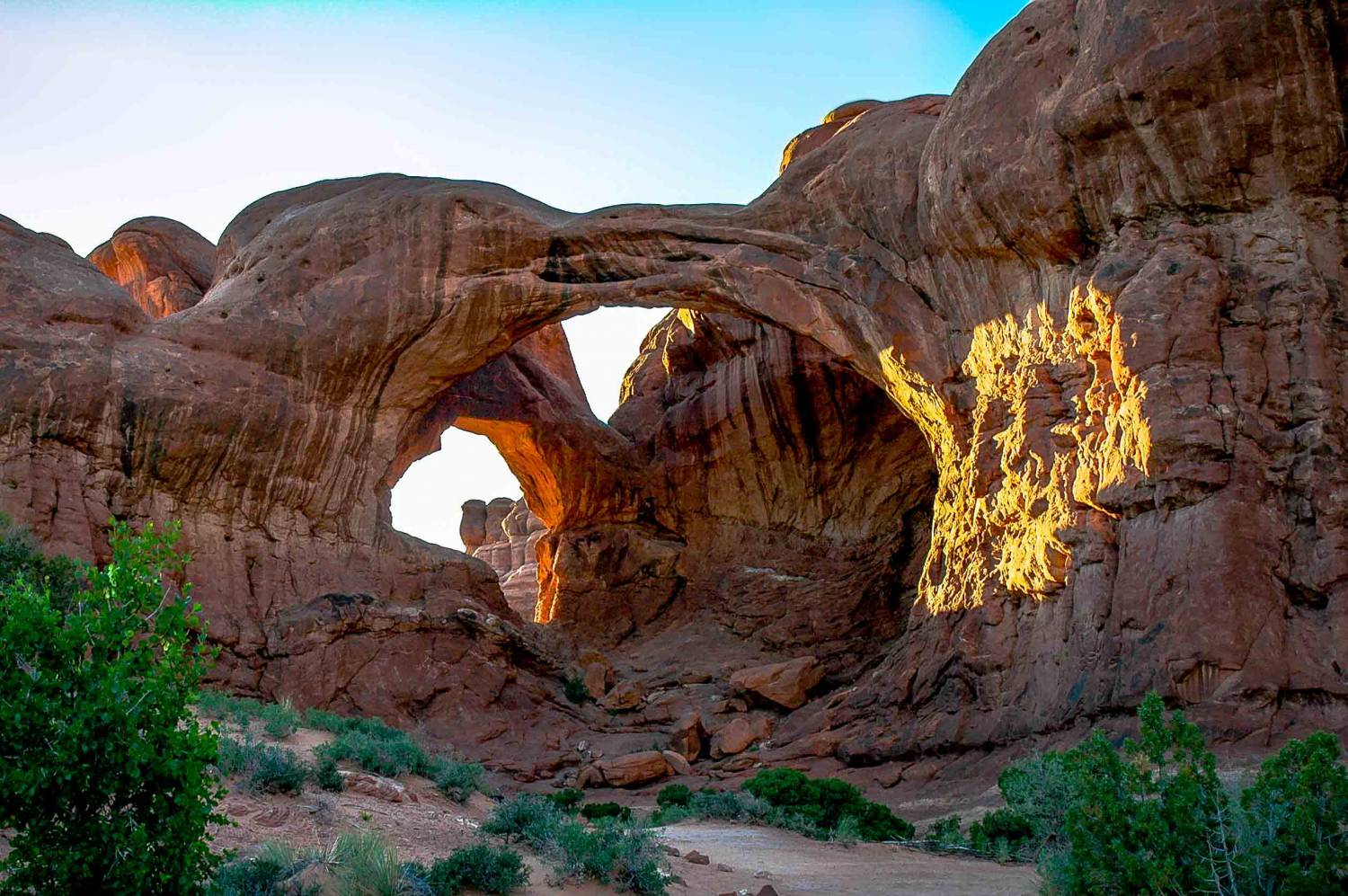 Arches-1-3.jpg